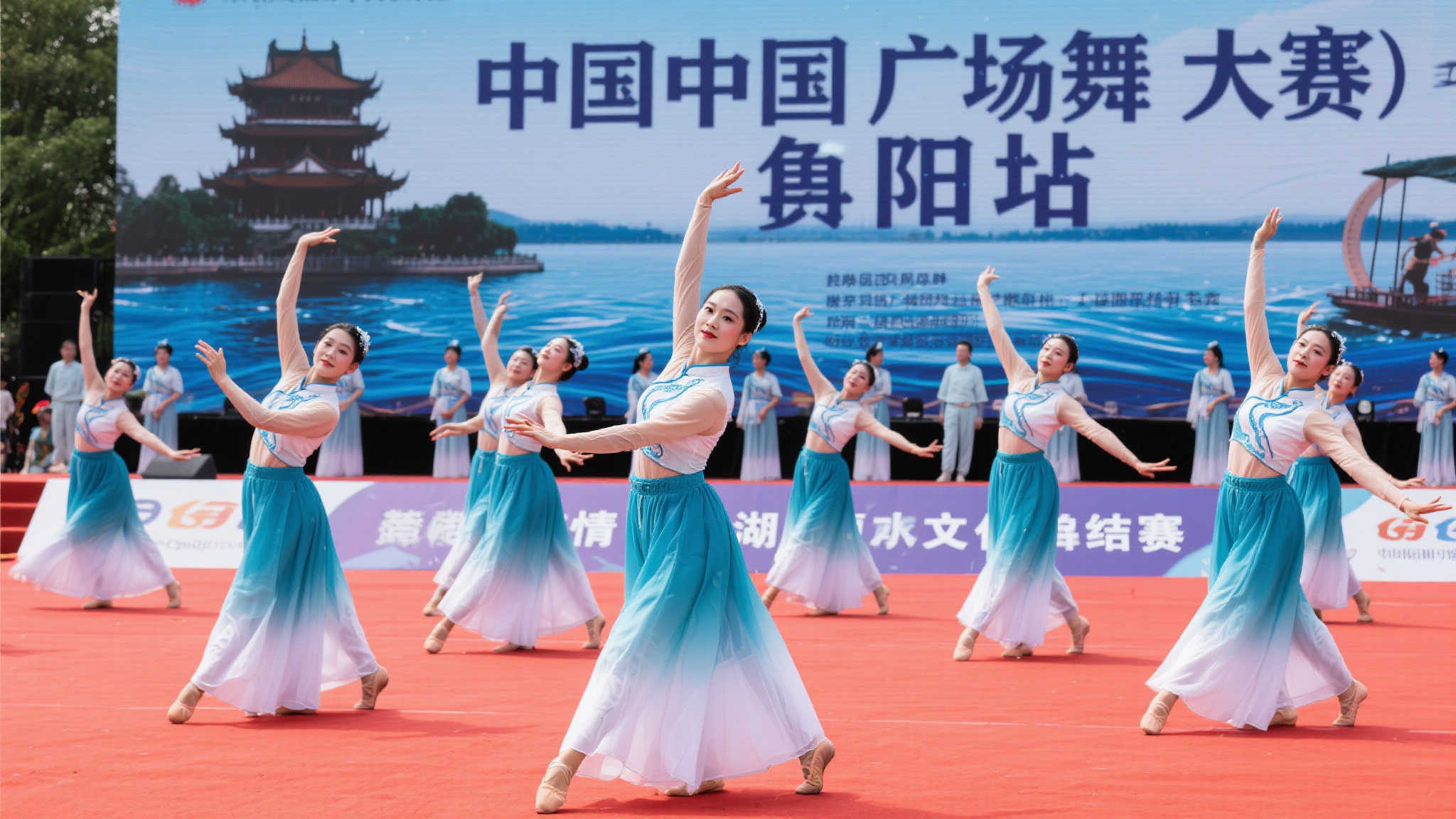 英超霸主曼